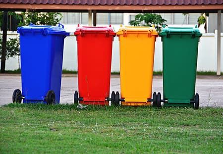 Tout savoir sur l’entretien et le nettoyage de votre conteneur poubelle